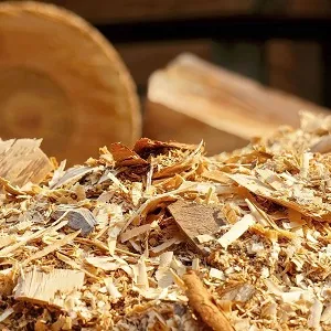 Лиственные опилки оптом в Новом Уренгое и других различных марок заказать от 16 тонн