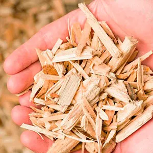 Хвойная щепа оптом в Новом Уренгое и других различных марок заказать от 16 тонн